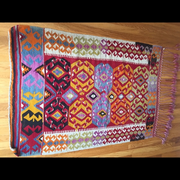 Kilim Wool Rug - Picture 2 of 8